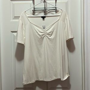 Ann Taylor’s short sleeve v-neck top, white